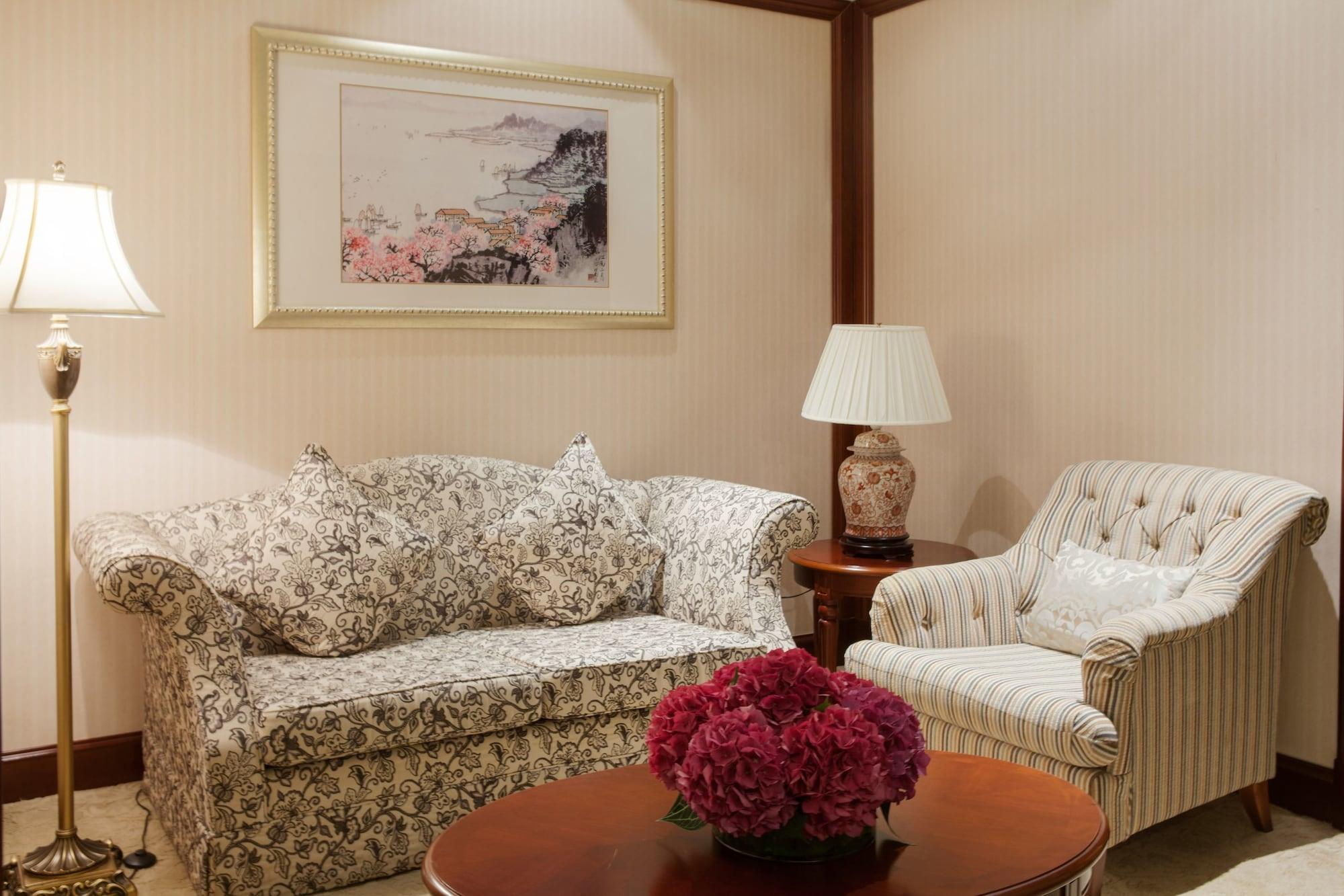 Khách sạn Sky Fortune Boutique 5*