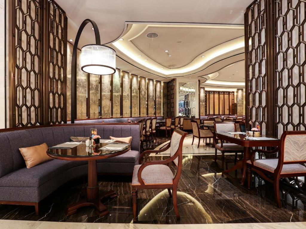 Khách sạn Sky Fortune Boutique